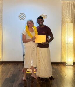 Yoga uddannelse - Bala Yoga School Auroville